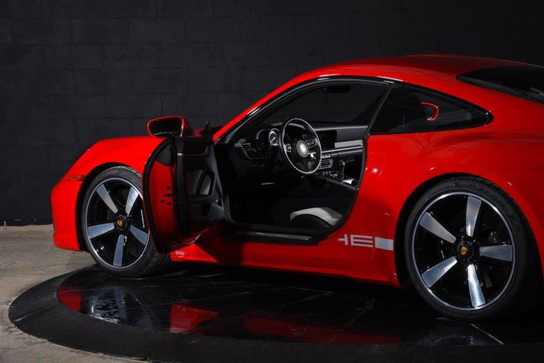 Porsche 992 Sport Classic
