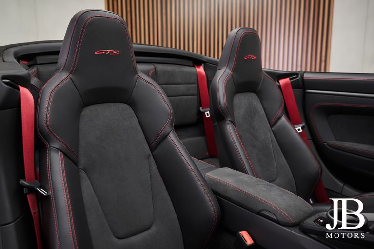 Porsche 992 Carrera GTS