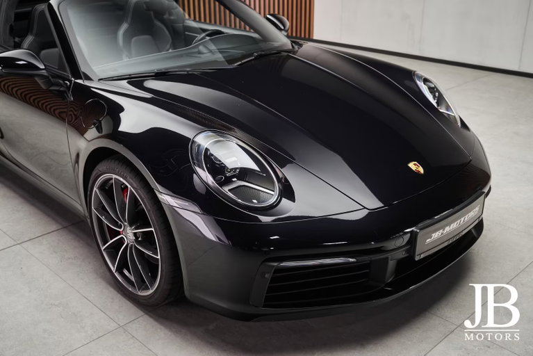 Porsche 992 Carrera 4S