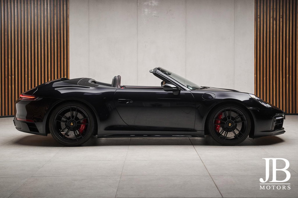 Porsche 992 Carrera GTS