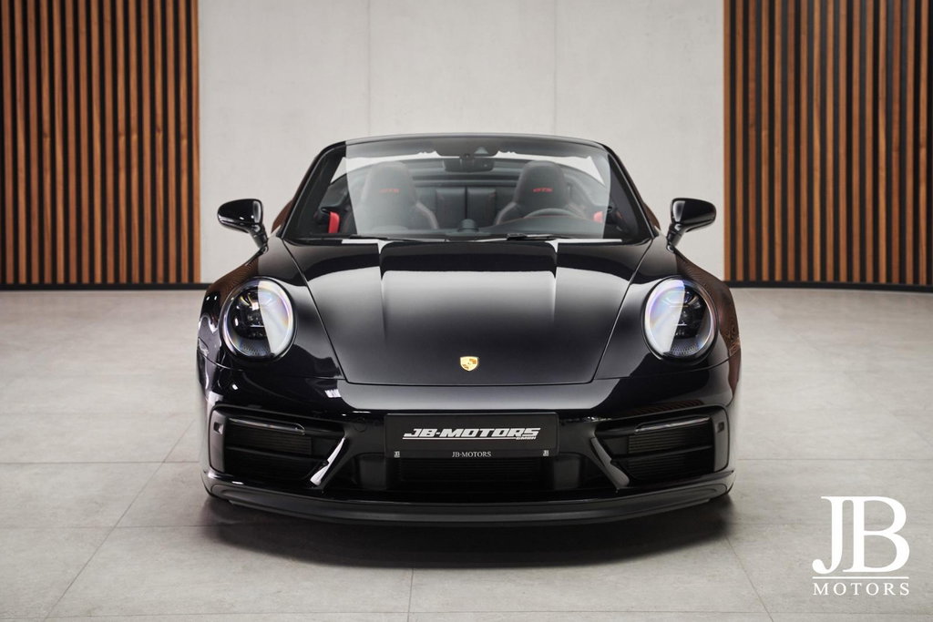 Porsche 992 Carrera GTS