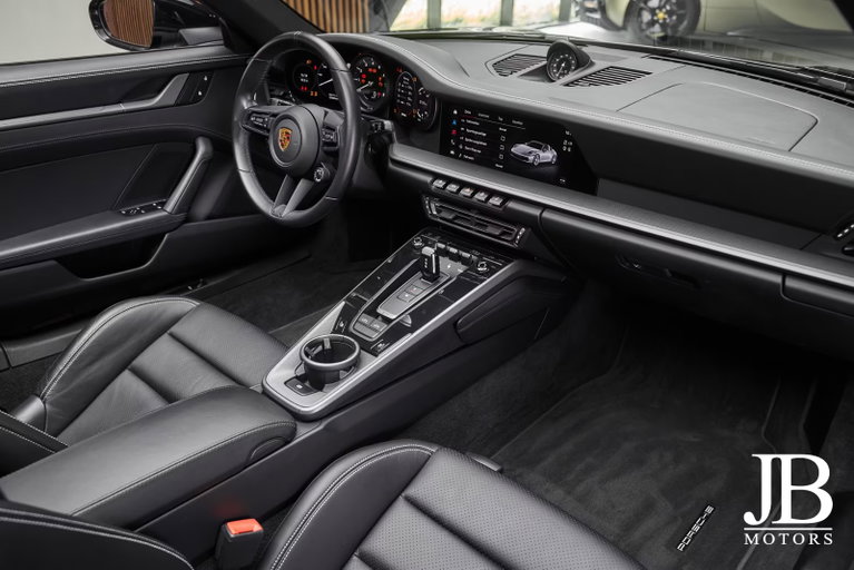 Porsche 992 Carrera 4S