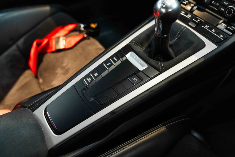 Porsche 981 Cayman GT4