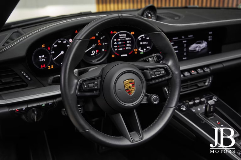 Porsche 992 Carrera 4S