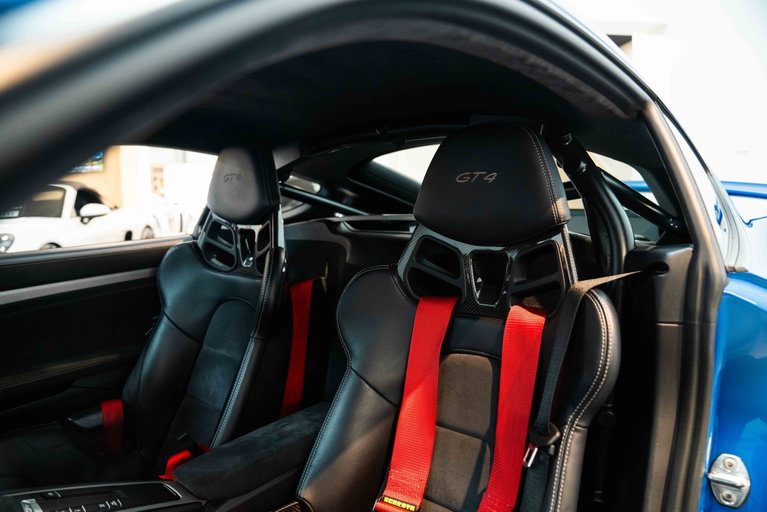 Porsche 981 Cayman GT4