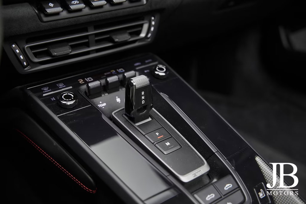Porsche 992 Carrera GTS