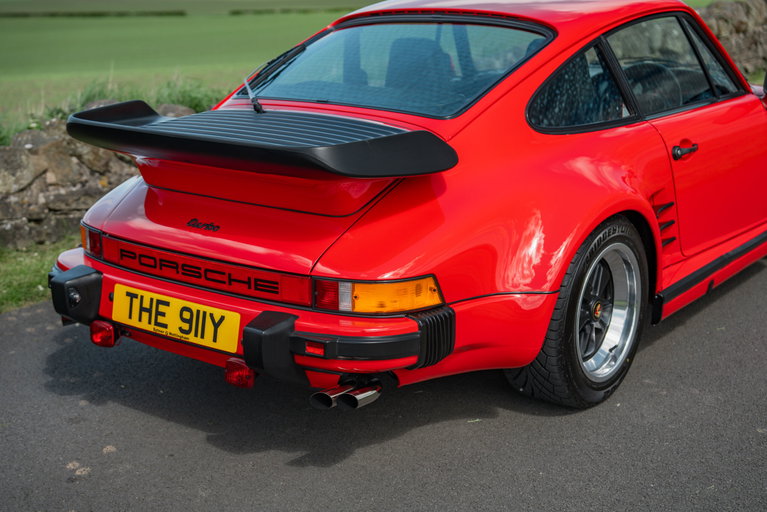 Porsche 911 Turbo Flachbau