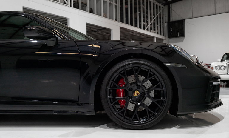 Porsche 992 Carrera 4S