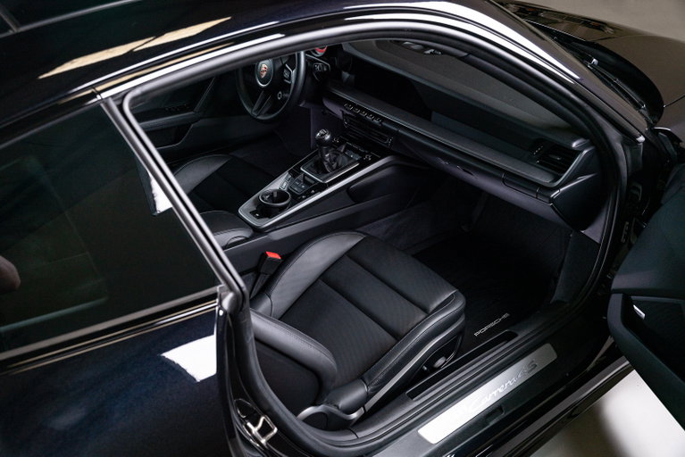 Porsche 992 Carrera 4S