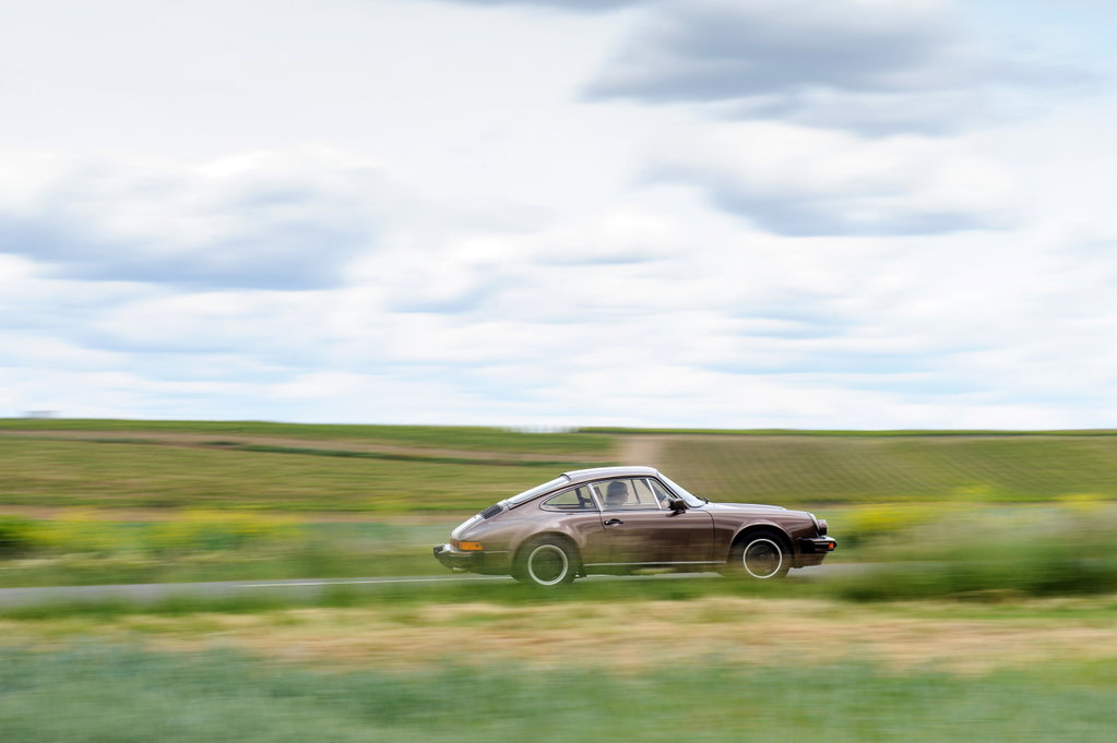 Porsche 911 Carrera 2.7