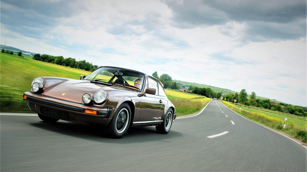 Porsche 911 Carrera 2.7