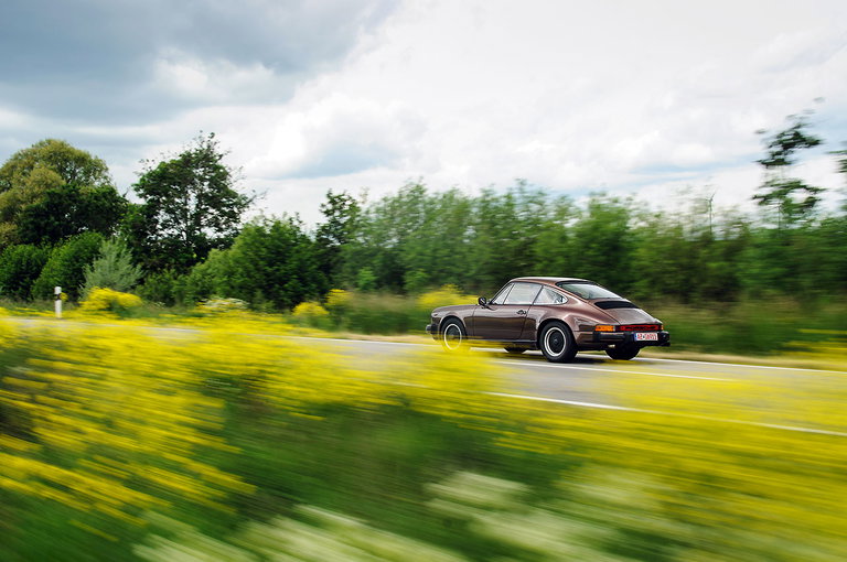 Porsche 911 Carrera 2.7