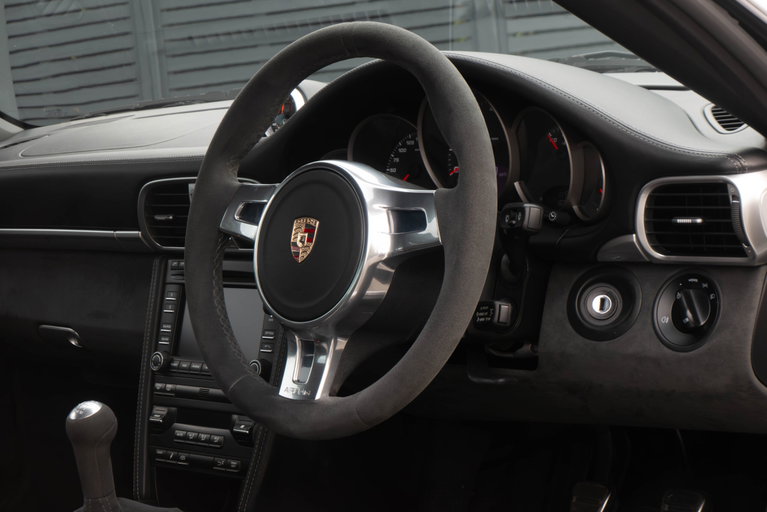Porsche 997.2 Carrera GTS