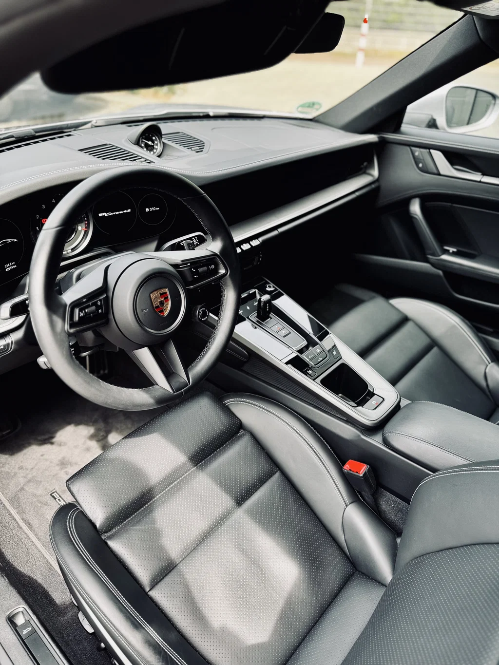 Porsche 992 Carrera 4S