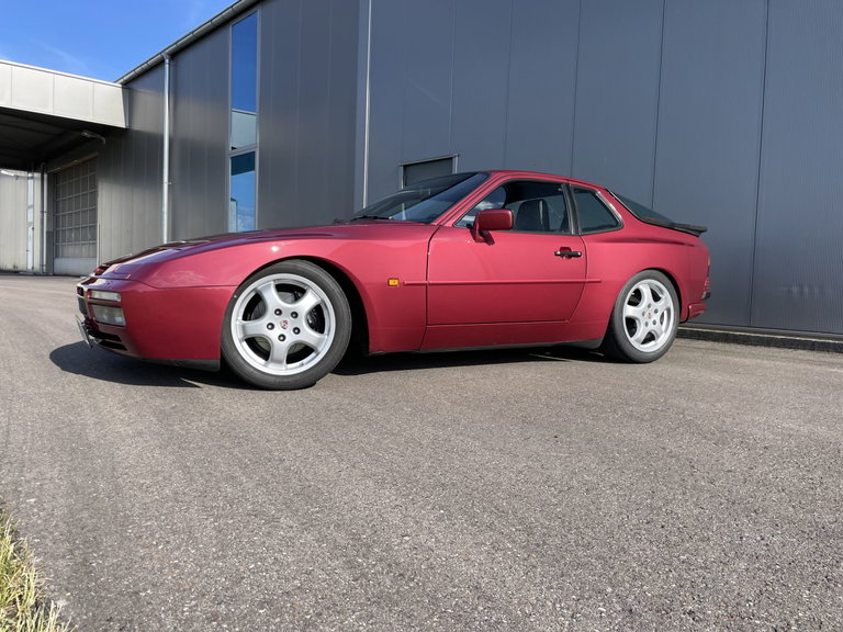 Porsche 944 Turbo S Coupé