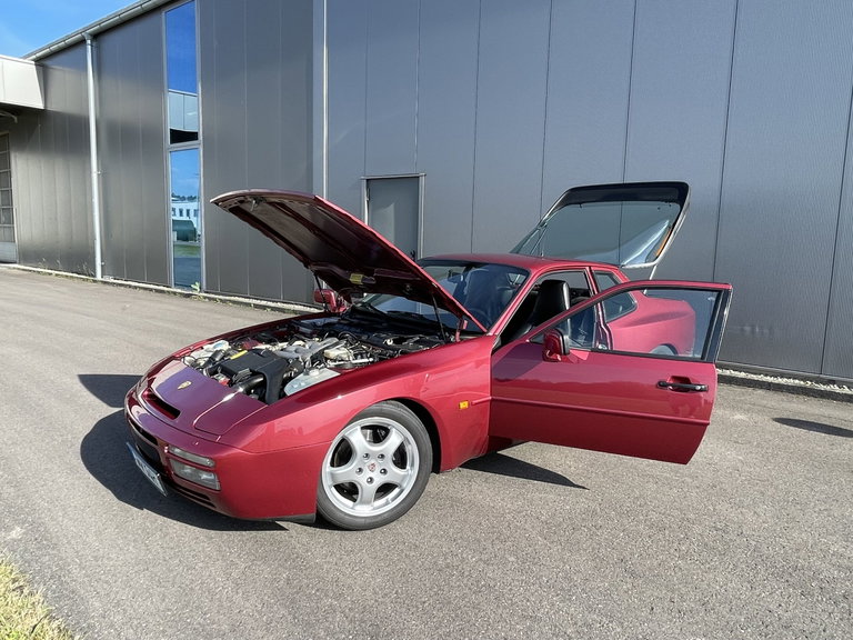 Porsche 944 Turbo S Coupé