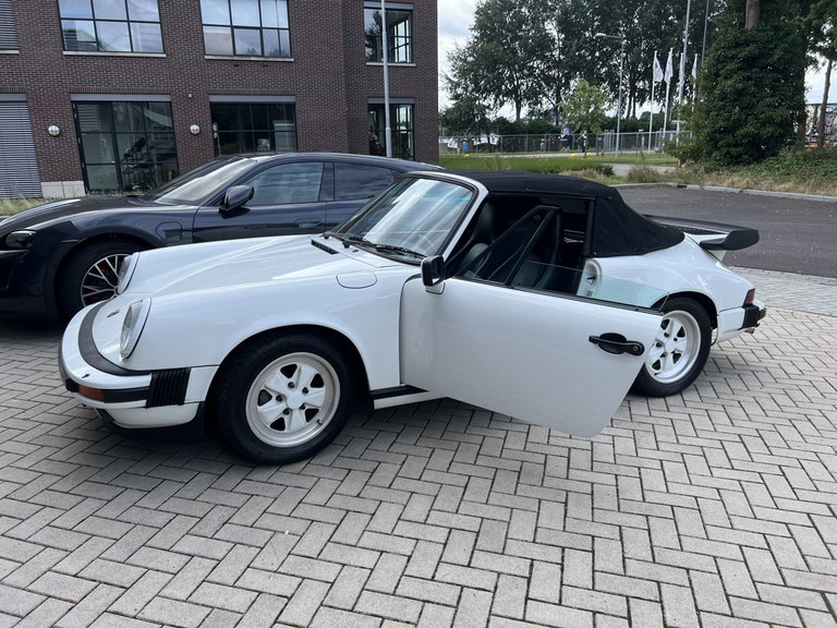 Porsche 911 Carrera 3.2