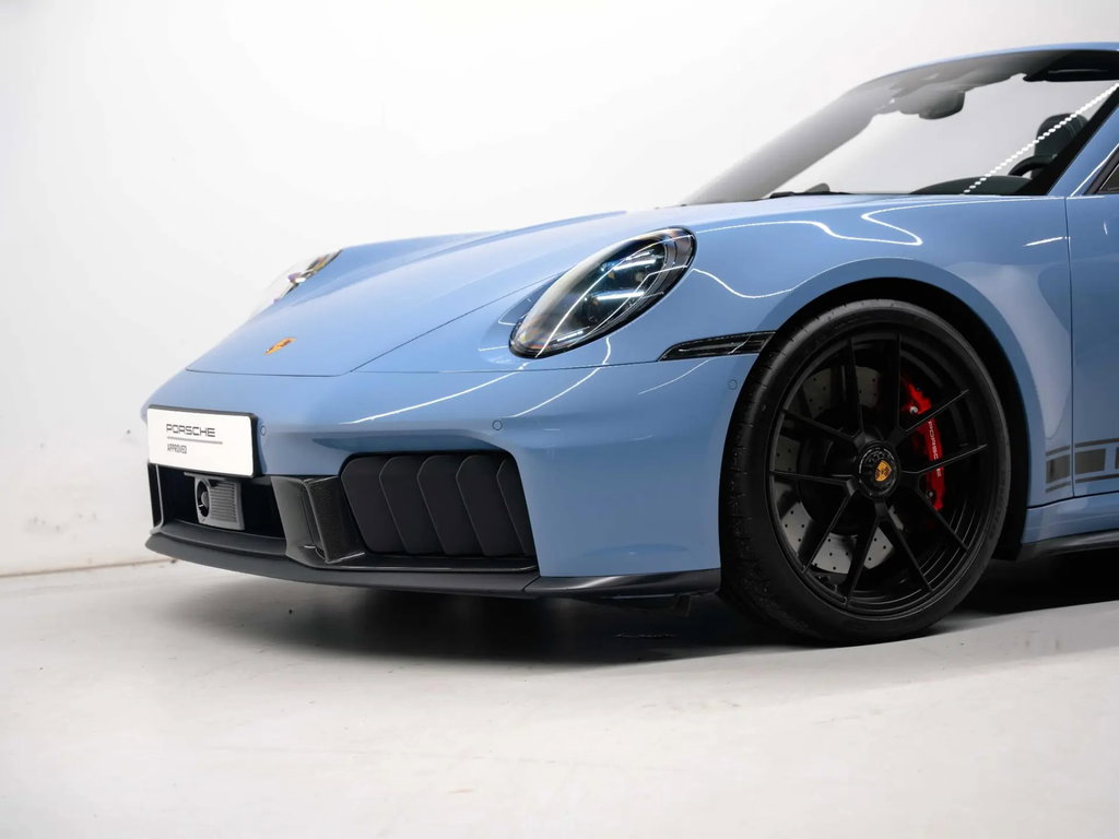 Porsche 992.2 Carrera 4 GTS