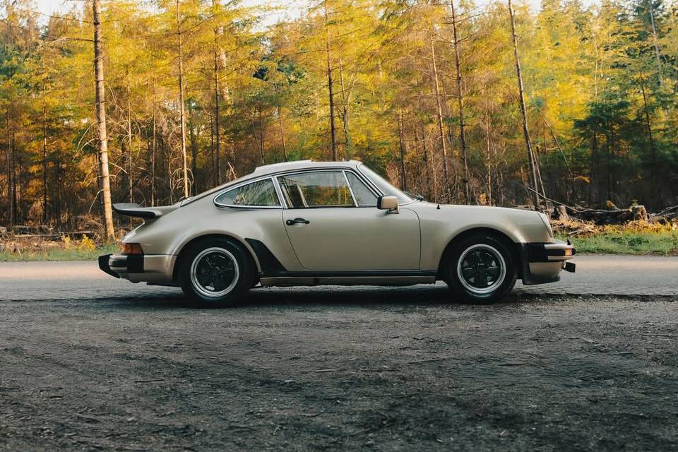 Porsche 911 Turbo 3.0 (US)
