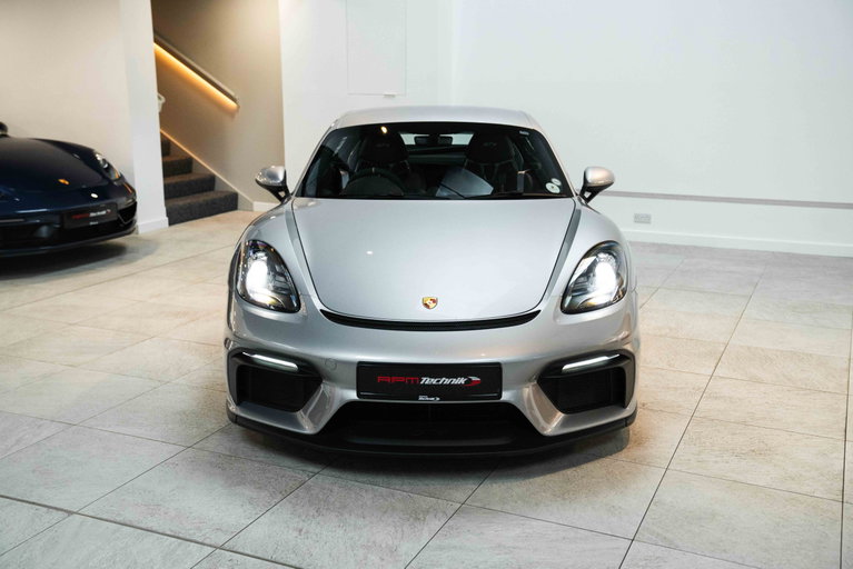 Porsche 718 Cayman GT4