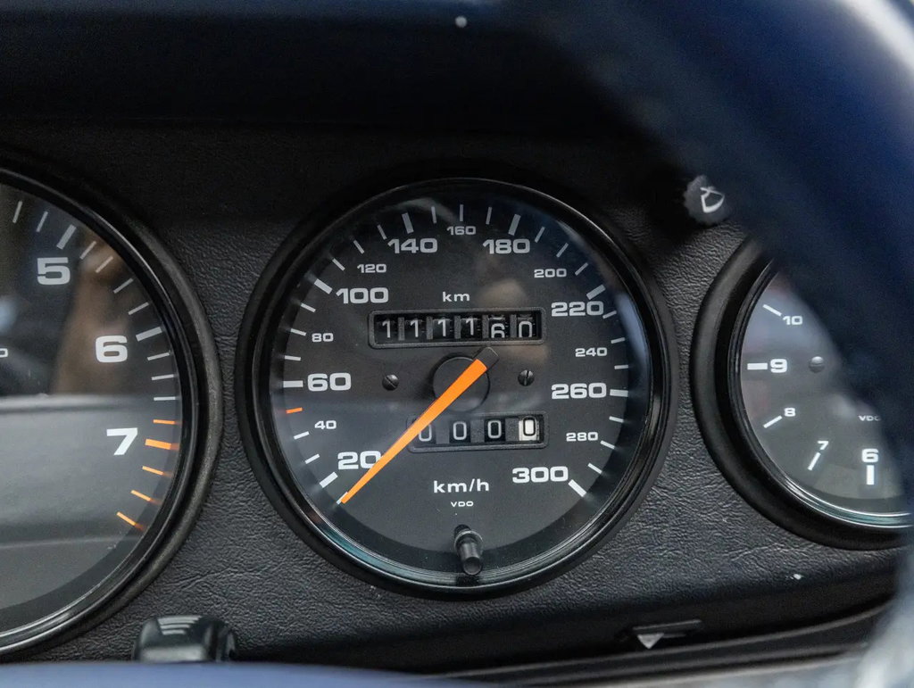 Porsche 964 Carrera 4