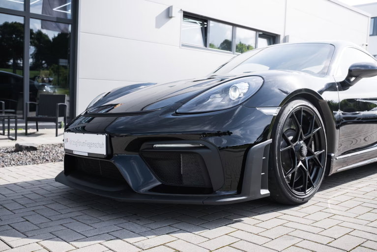Porsche 718 Cayman GT4 RS
