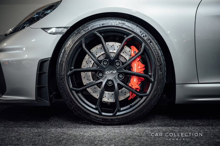 Porsche 718 Cayman GT4