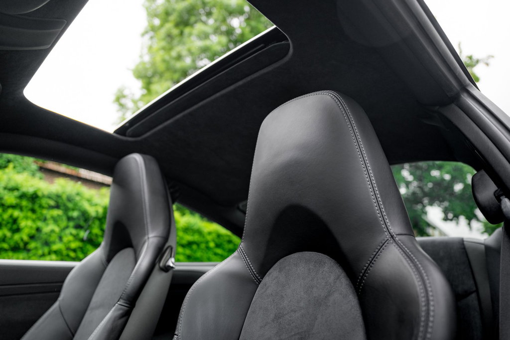 Porsche 997.2 Carrera GTS