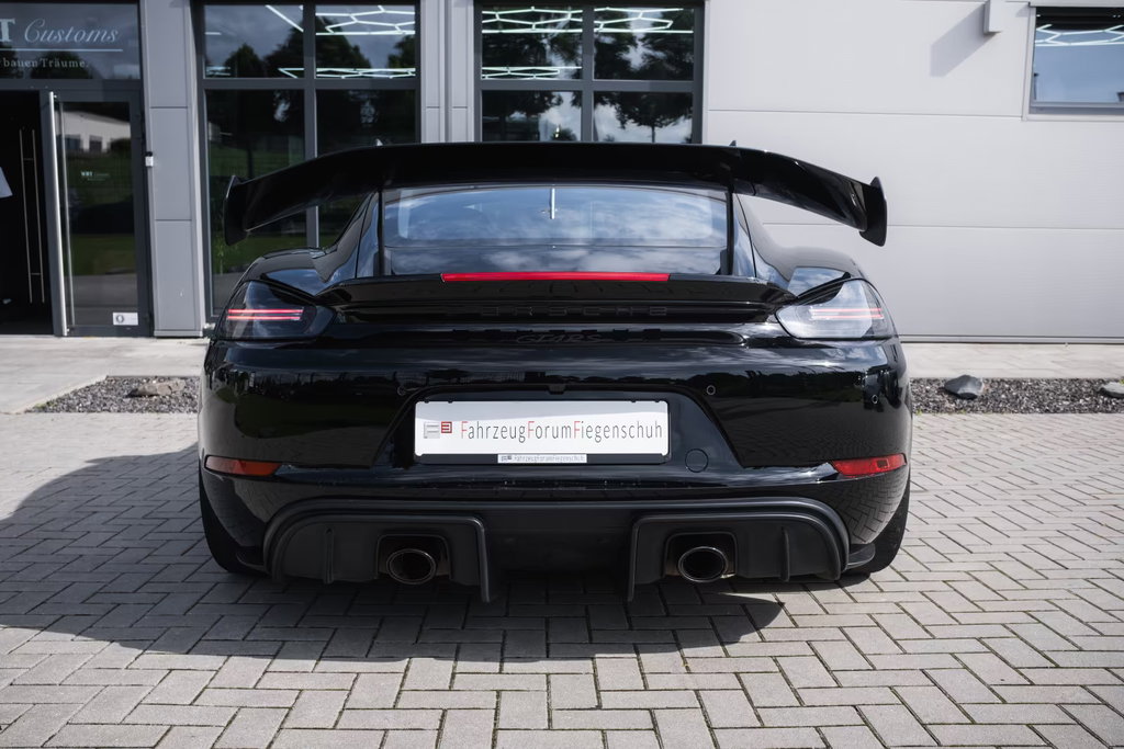 Porsche 718 Cayman GT4 RS