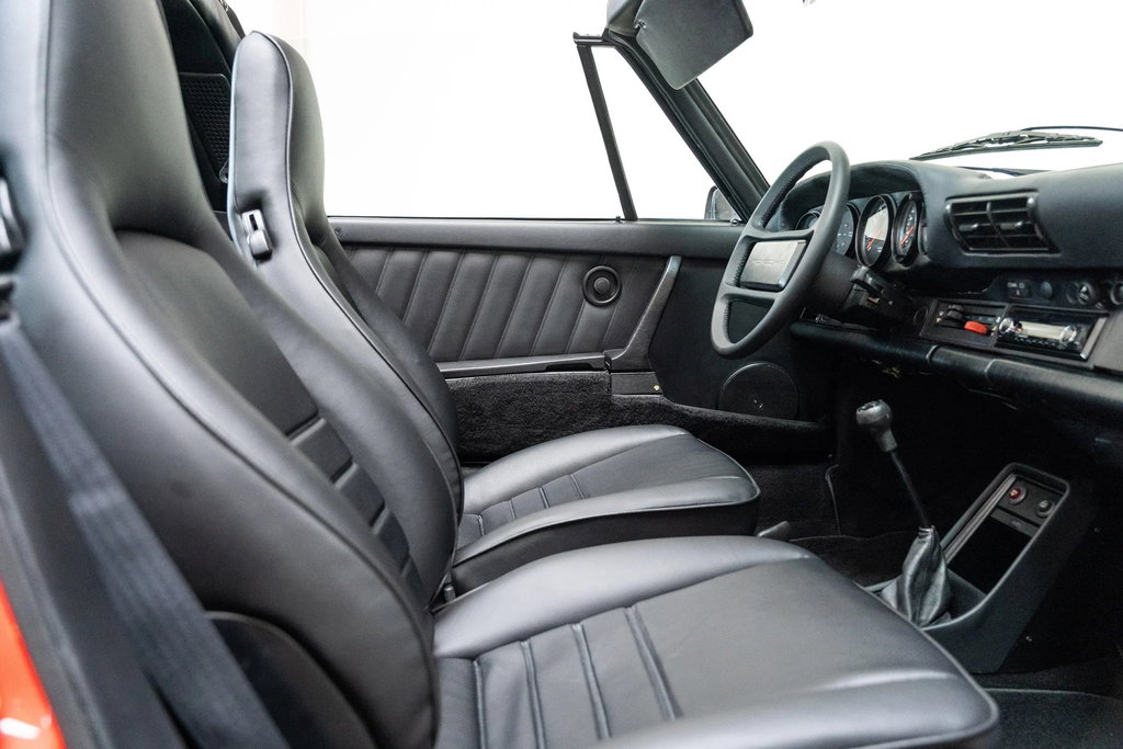 Porsche 911 Carrera 3.2 (US)