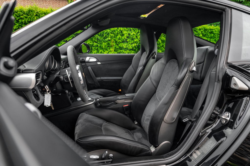 Porsche 997.2 Carrera GTS