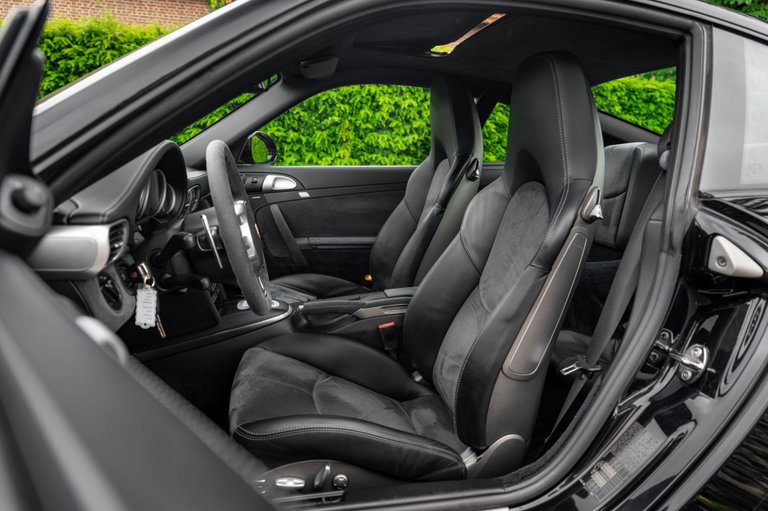 Porsche 997.2 Carrera GTS