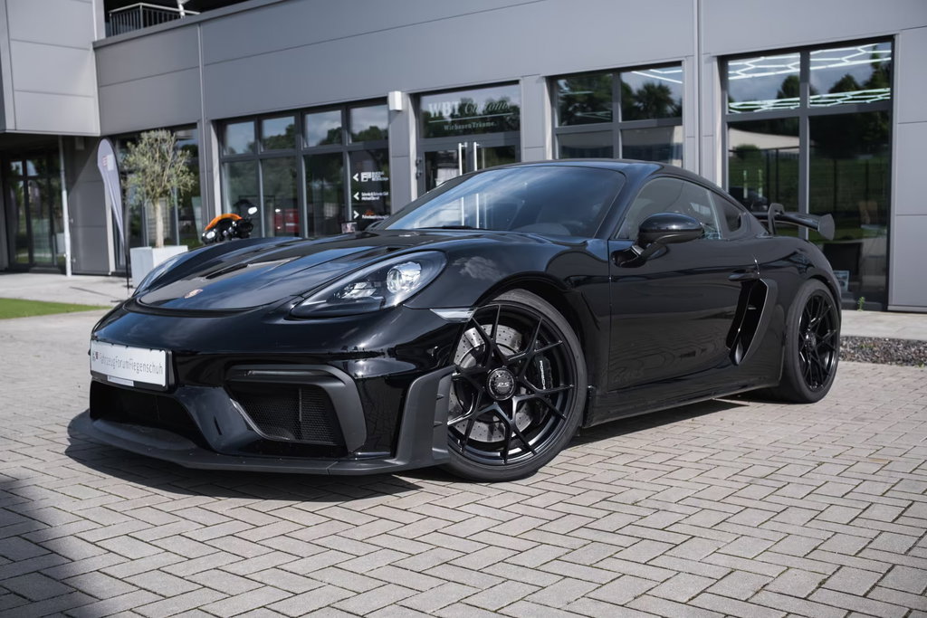 Porsche 718 Cayman GT4 RS