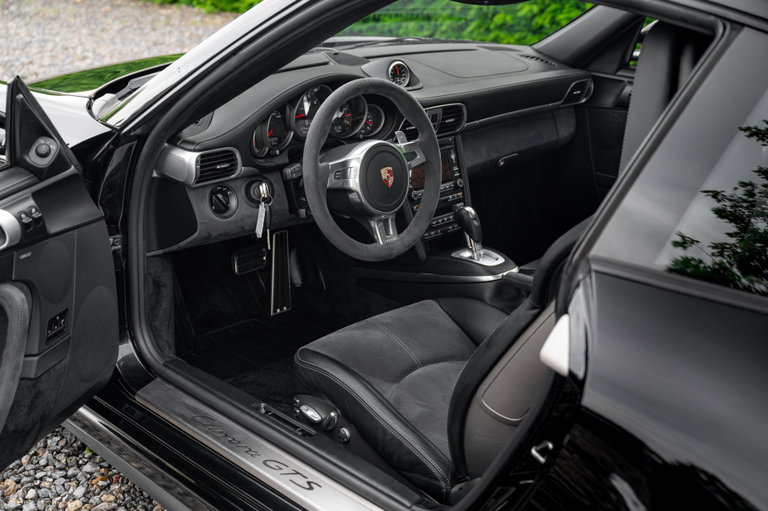 Porsche 997.2 Carrera GTS