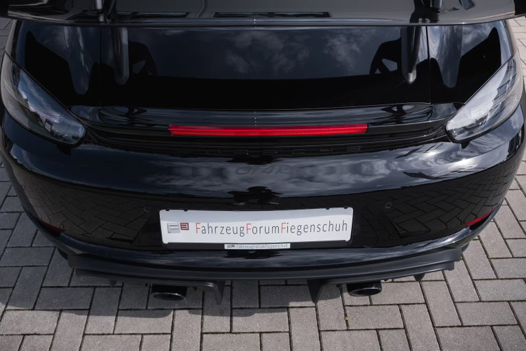 Porsche 718 Cayman GT4 RS