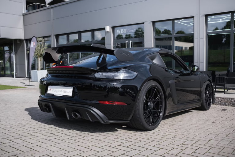 Porsche 718 Cayman GT4 RS