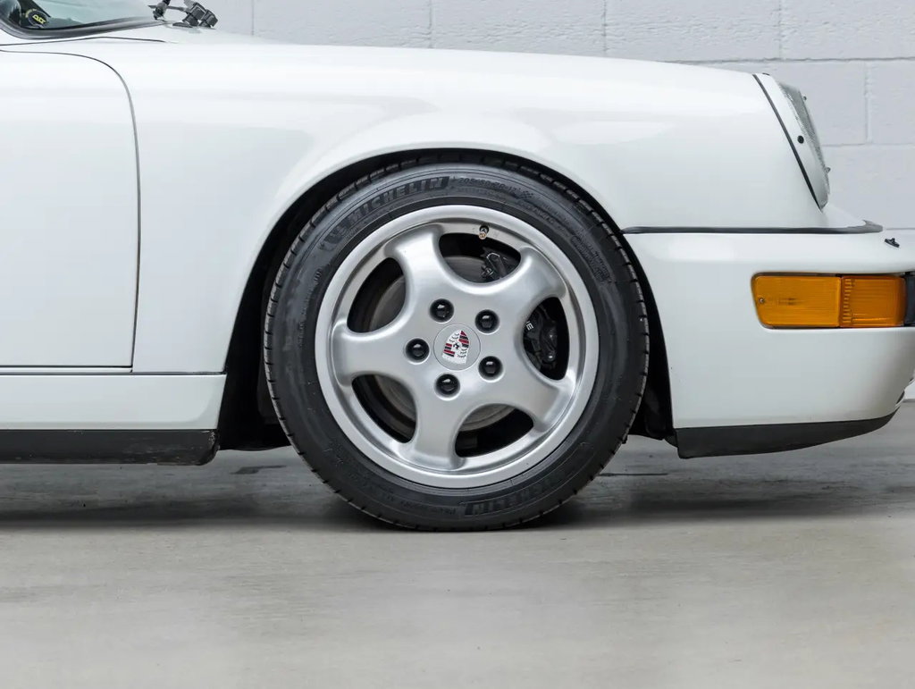 Porsche 964 Carrera 4