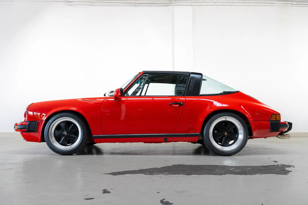 Porsche 911 Carrera 3.2 (US)