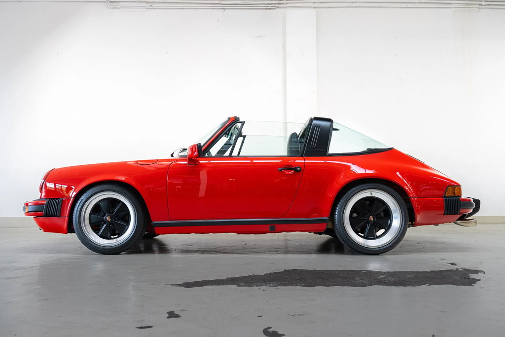 Porsche 911 Carrera 3.2 (US)