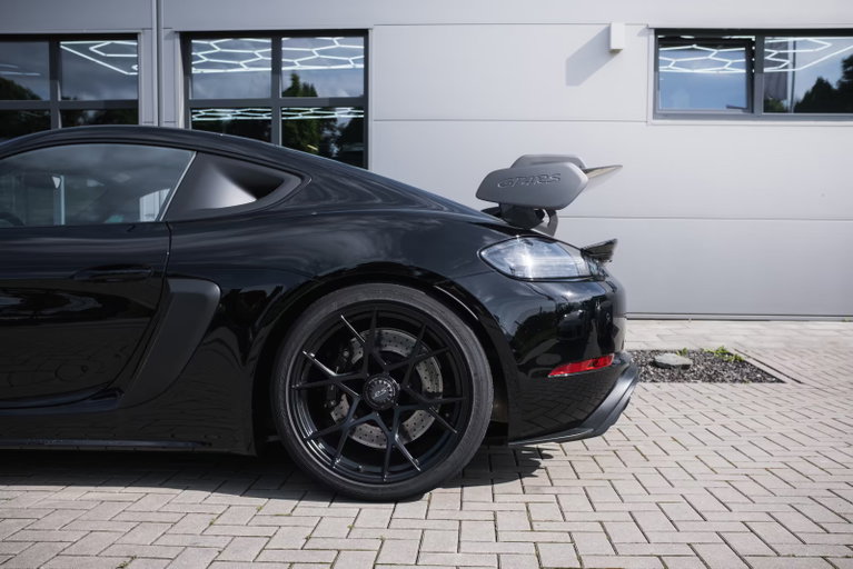 Porsche 718 Cayman GT4 RS