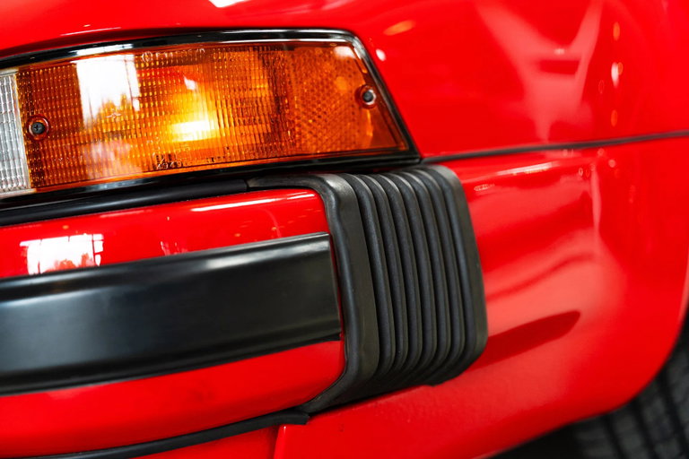 Porsche 911 Carrera 3.2 (US)