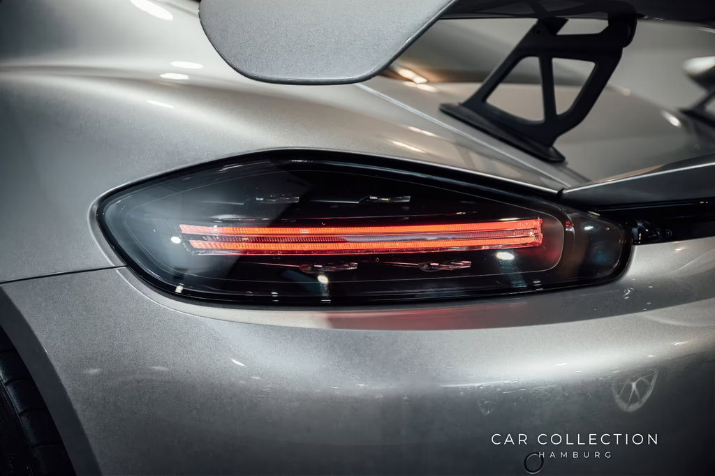 Porsche 718 Cayman GT4