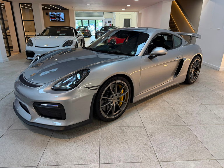Porsche 981 Cayman GT4