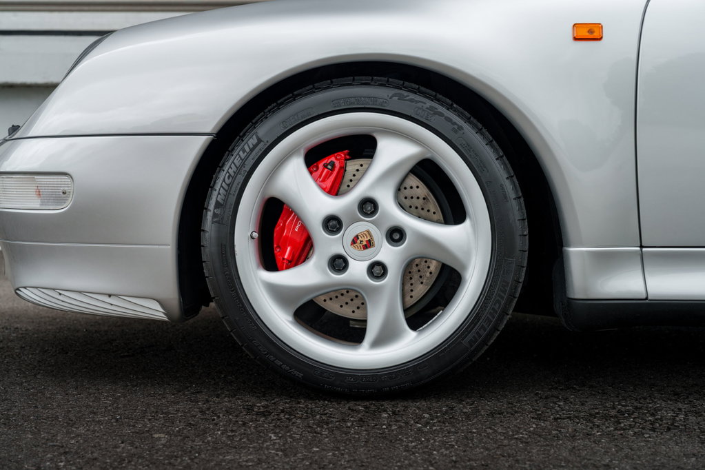 Porsche 993 Carrera 4S