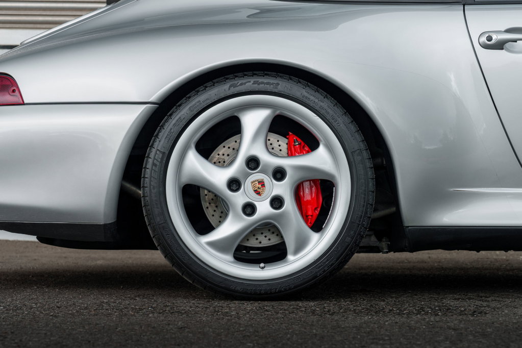 Porsche 993 Carrera 4S