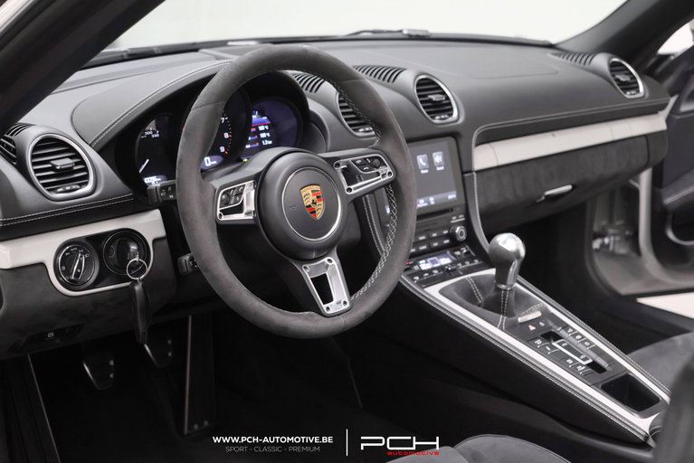 Porsche 718 Spyder