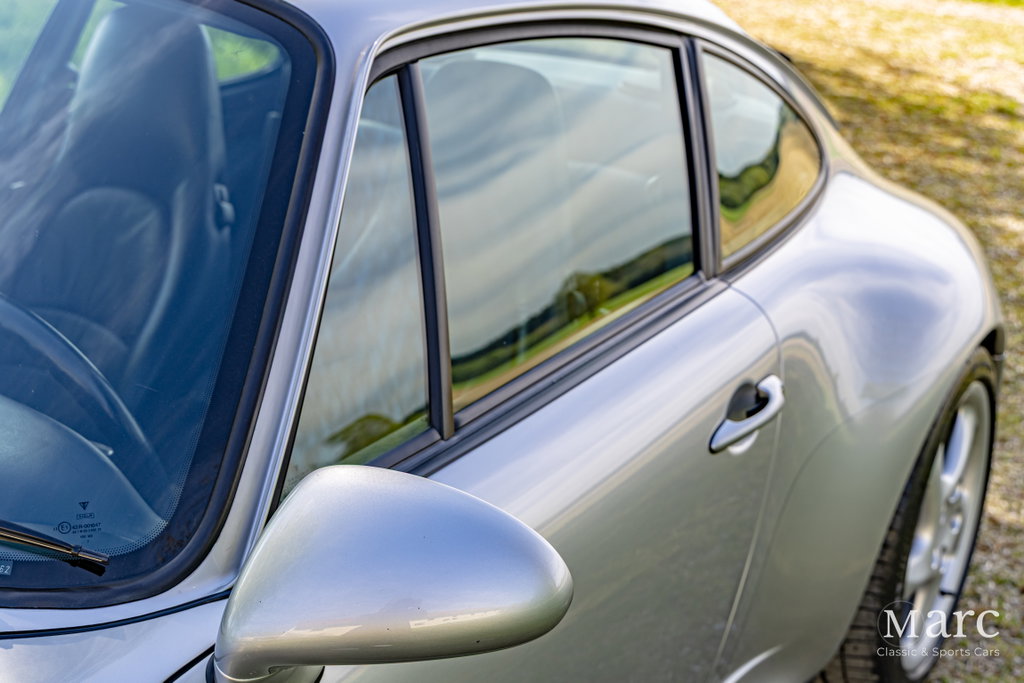 Porsche 993 Carrera 4S