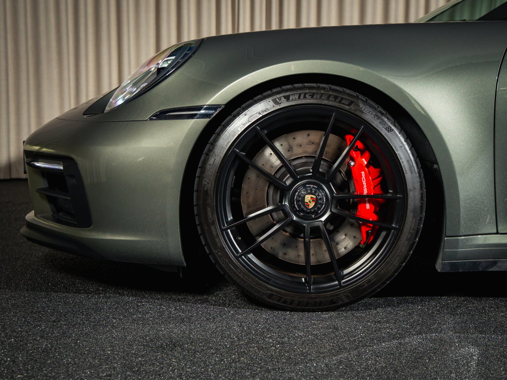 Porsche 992 Carrera GTS