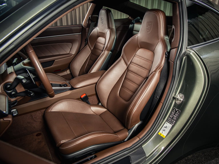 Porsche 992 Carrera GTS