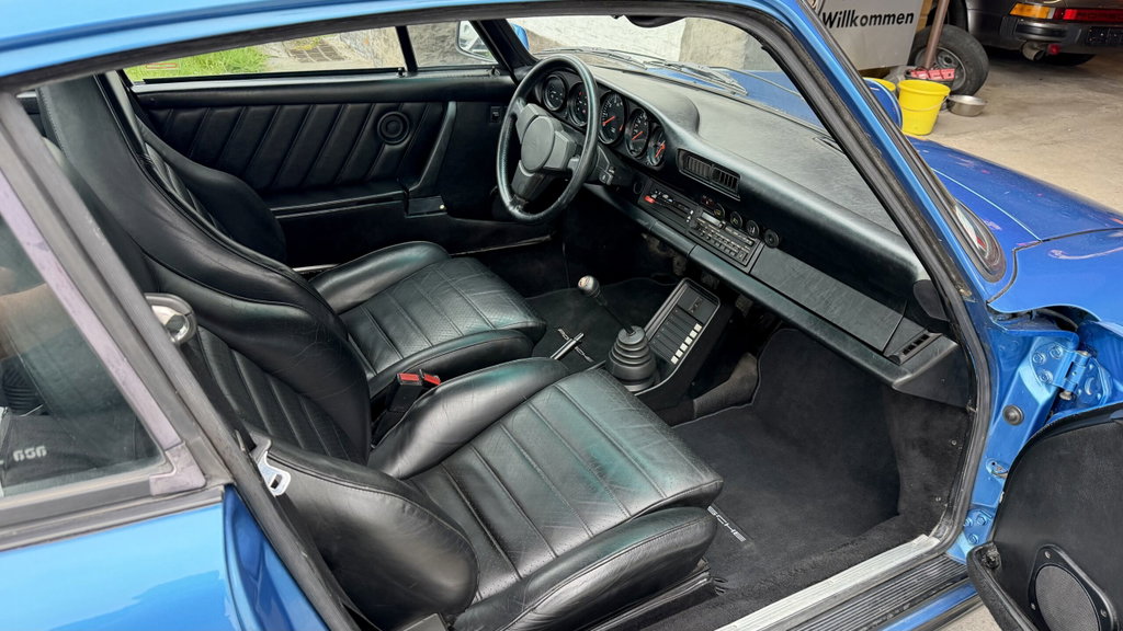 Porsche 911 Carrera 3.2